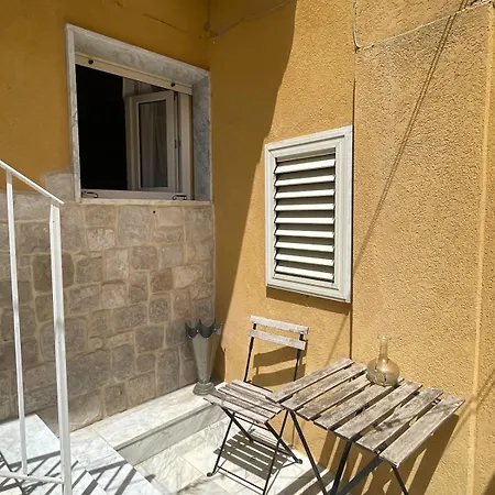 Nica Guest Apartment *